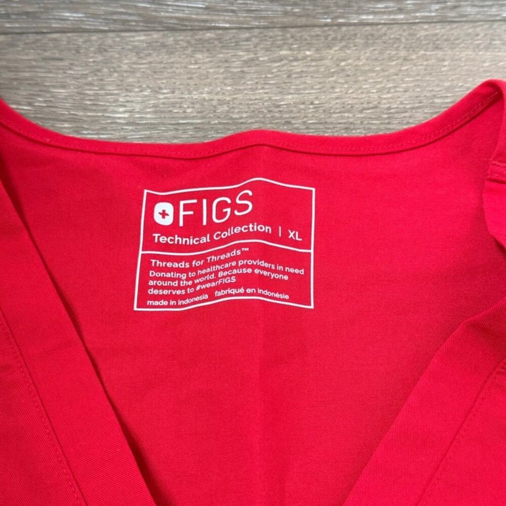 Figs Women's Scrub Set in Red and Blue - Picture 2 of 7
